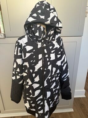 Burton Black and White Graphic Snowboarding Jacket with Hood